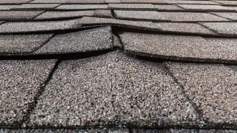 6668eba138f4d4b8dc4dd3a8_damaged-roof-ashphalt-shingles__ResizedImageWzc3MCw0MzNd.webp