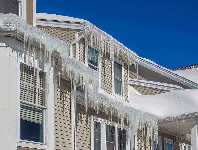 66e31c63624223863c2c5646_6668f4d34a880bb508719e47_roof-ice-dam.jpeg