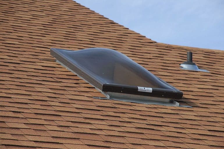 66e31c64624223863c2c5651_6668f4d396152d20e55ba600_roof-skylight.jpeg