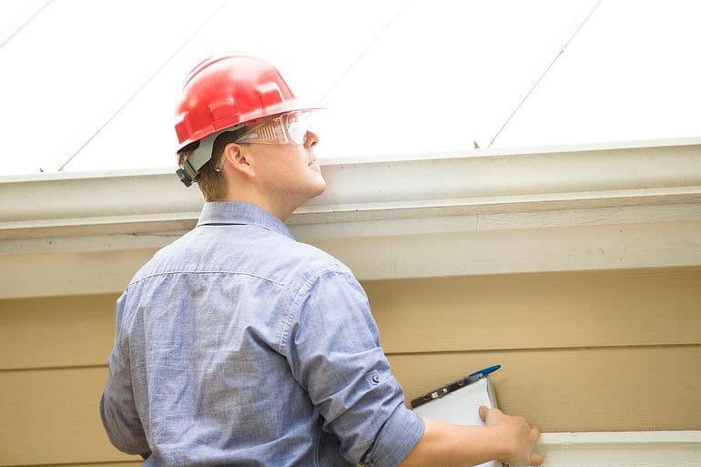 671265a959814ff97b0732ae_6668ea81eae426904447be31_gutter-inspection.jpeg