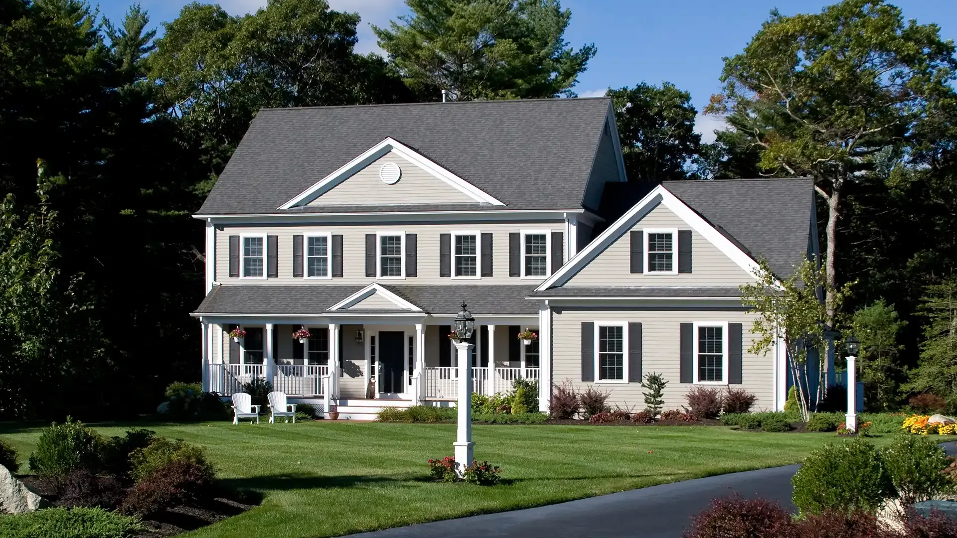 687f38a02b1b02a8514b2523_roofing-3.webp