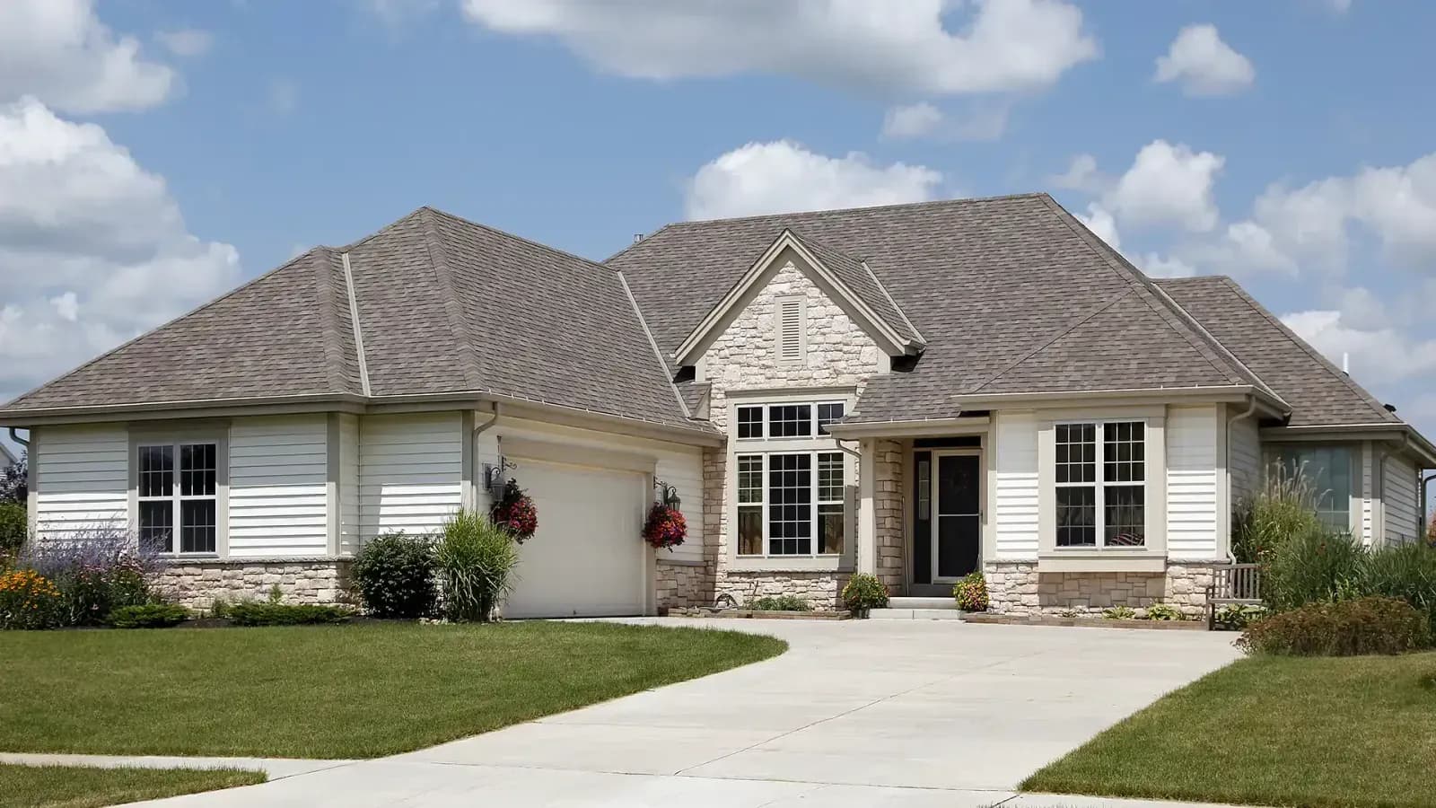 687f38fa945ed31067eab50b_roofing-5-p-1600.webp