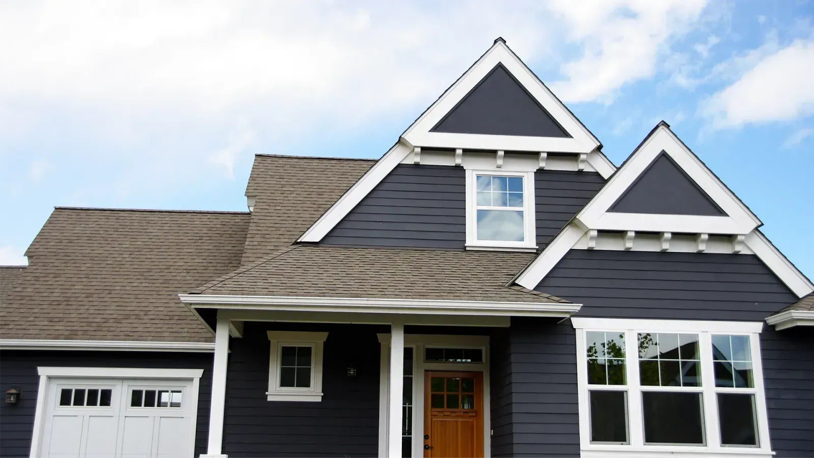 68af766b0611b90609837cca_roofing-2-p-1600.webp