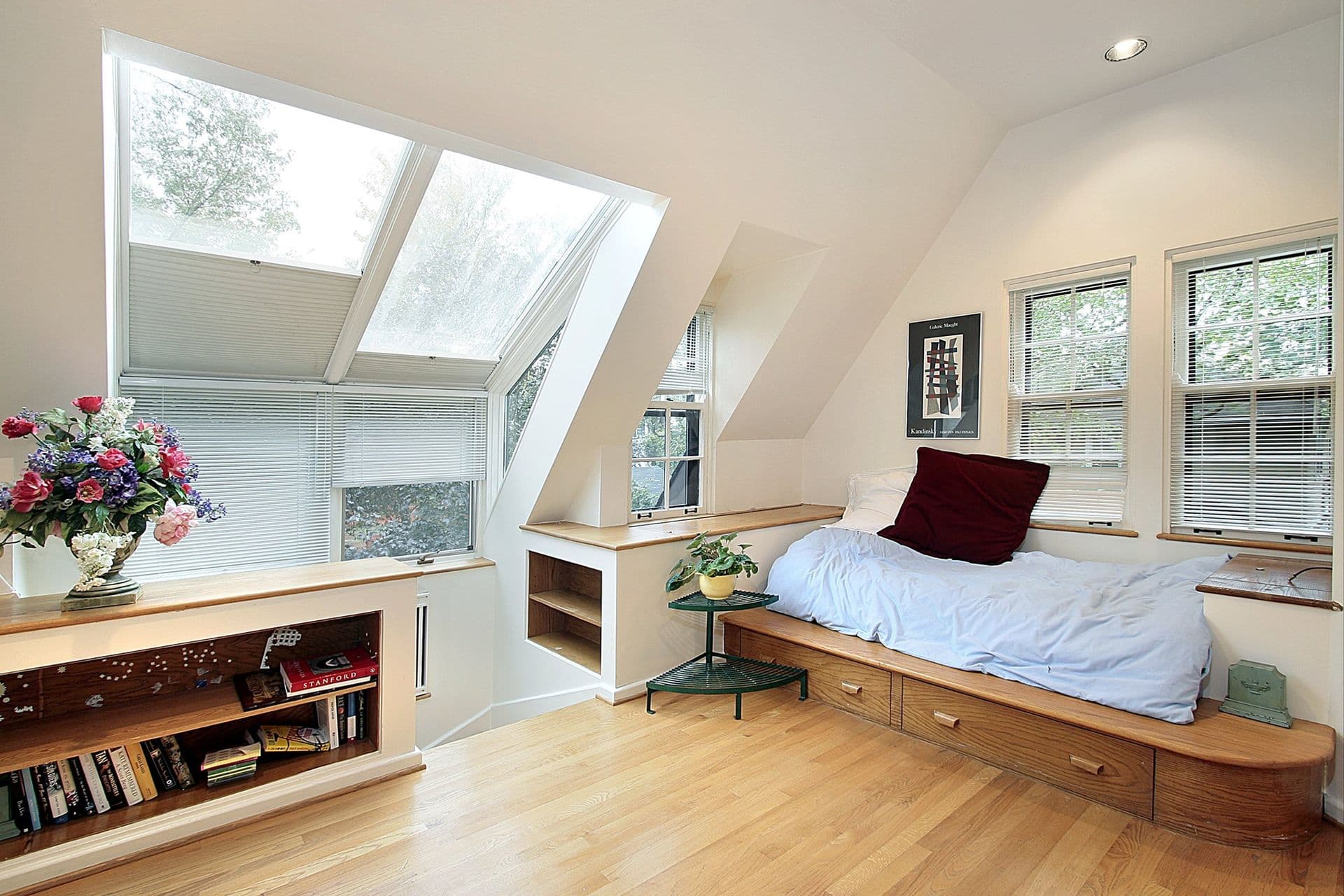bigstock-Bedroom-with-skylights-16567193.jpg