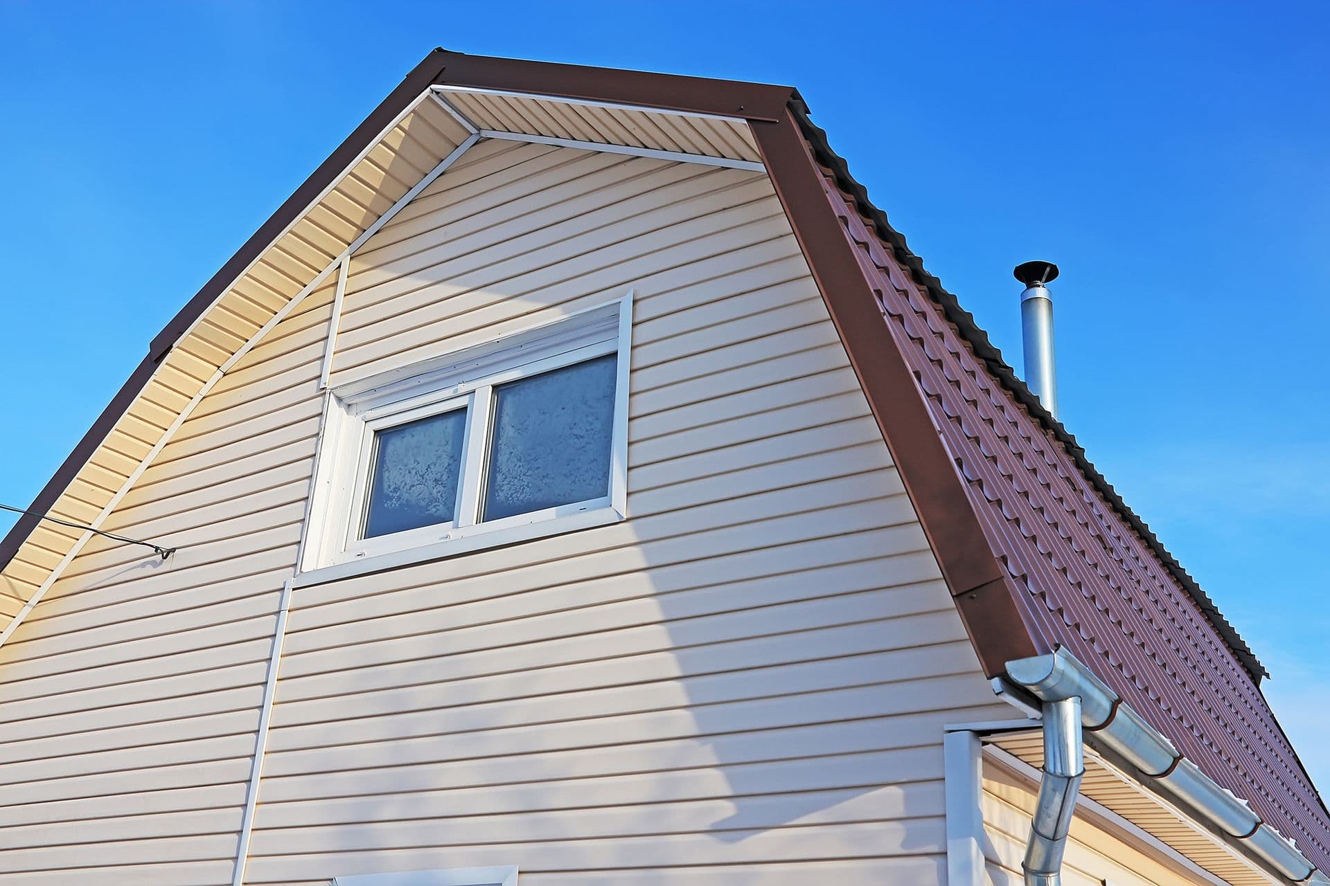 bigstock-The-Holiday-House-Is-Sheathed--114411983.jpg